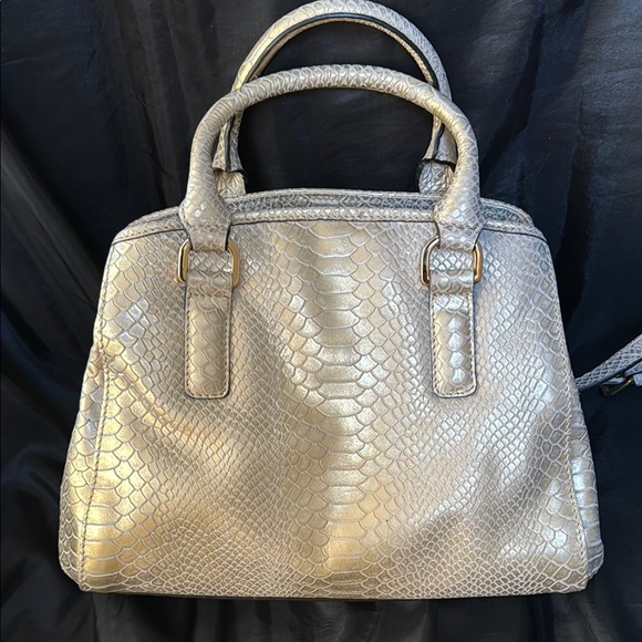 MB Milano Bags Gold Shimmer Leather Handbag - Picture 2 of 5